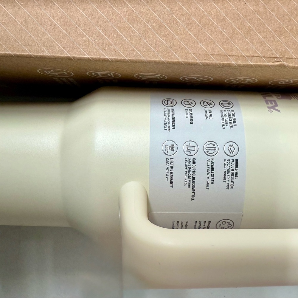 RARE Stanley OG Cream w/Embossed Logo in Lilac. Stanley “The Quencher H2O” - Picture 7 of 12